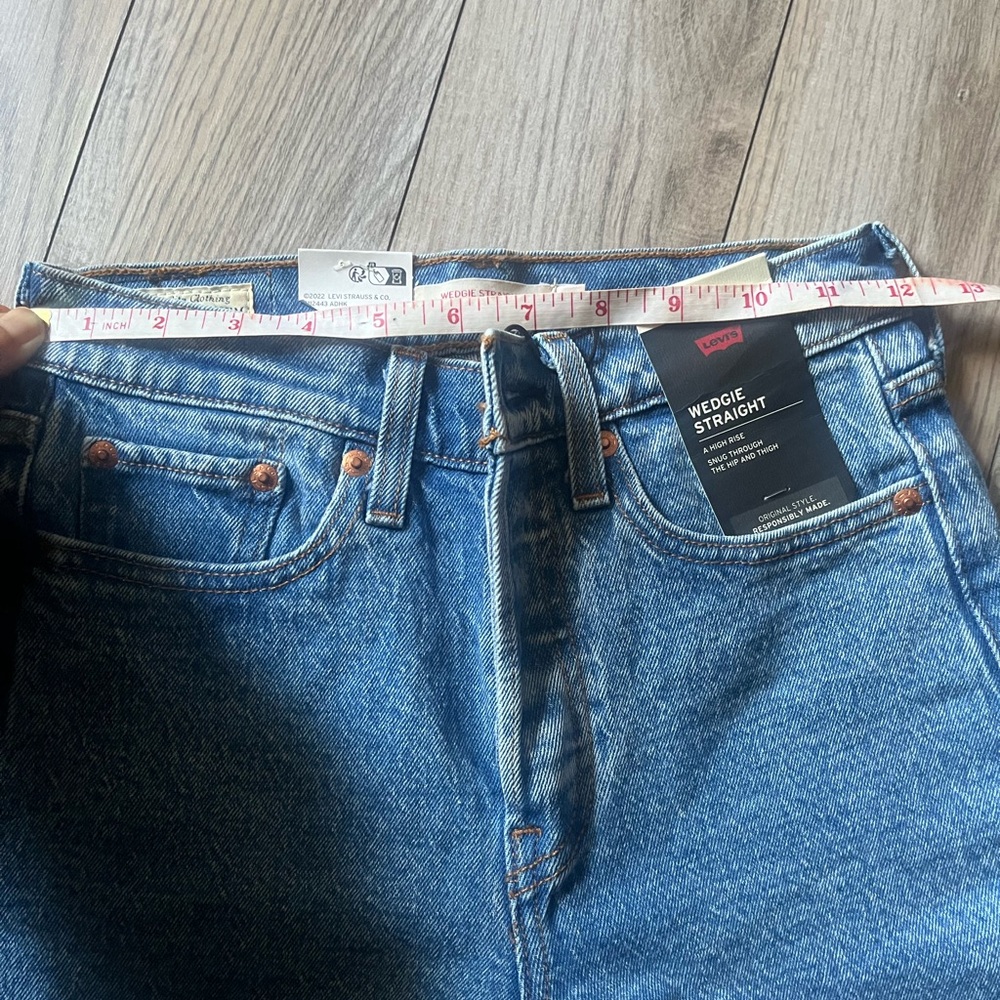 Levi’s Wedgie Straight Jeans | 24 x 26 | NEW - Picture 9 of 11